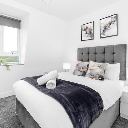Stylish 2 Bedroom Apartment - Balcony - Secure Parking - Top Rated - 5Mc Birmingham Dış mekan fotoğraf