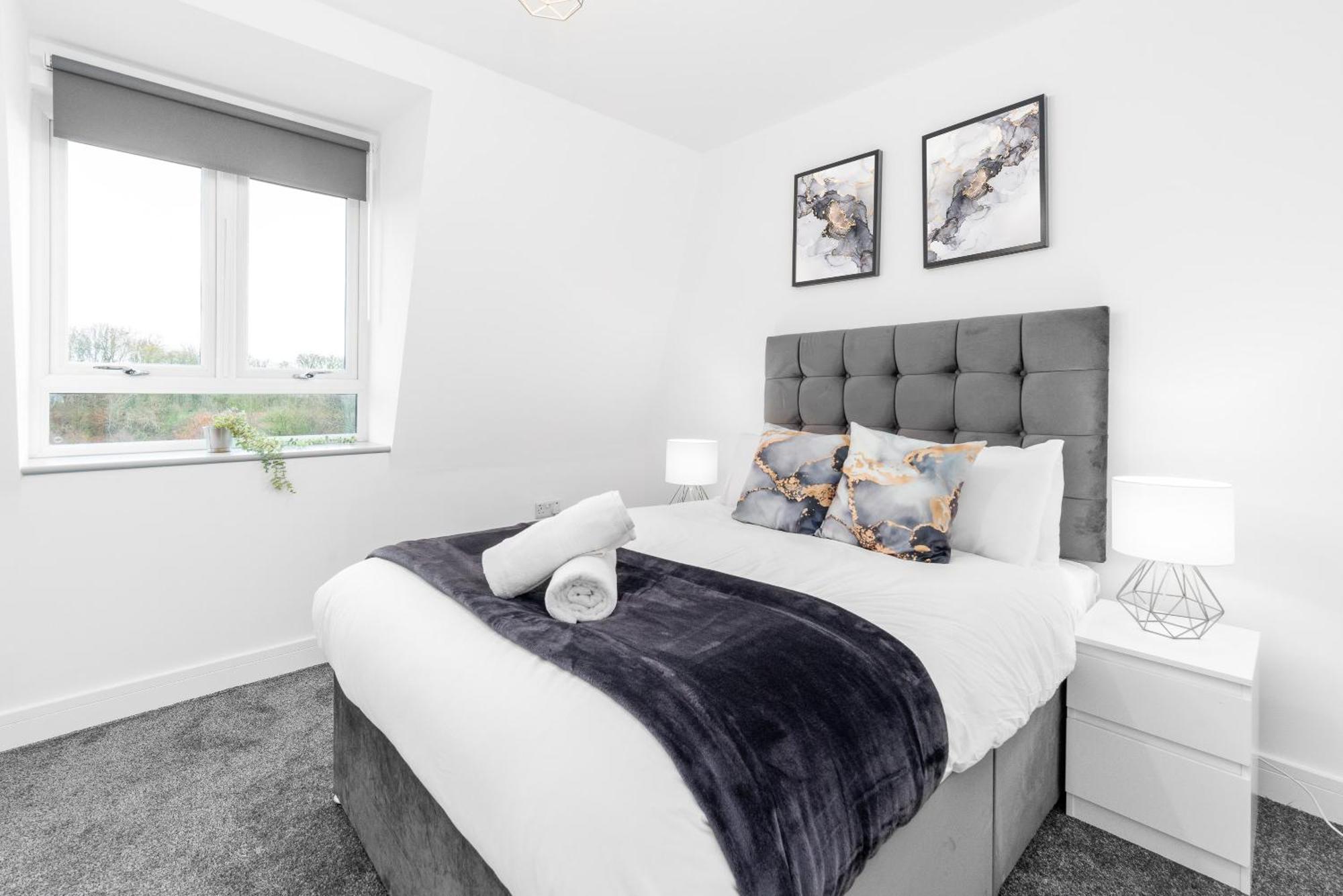 Stylish 2 Bedroom Apartment - Balcony - Secure Parking - Top Rated - 5Mc Birmingham Dış mekan fotoğraf