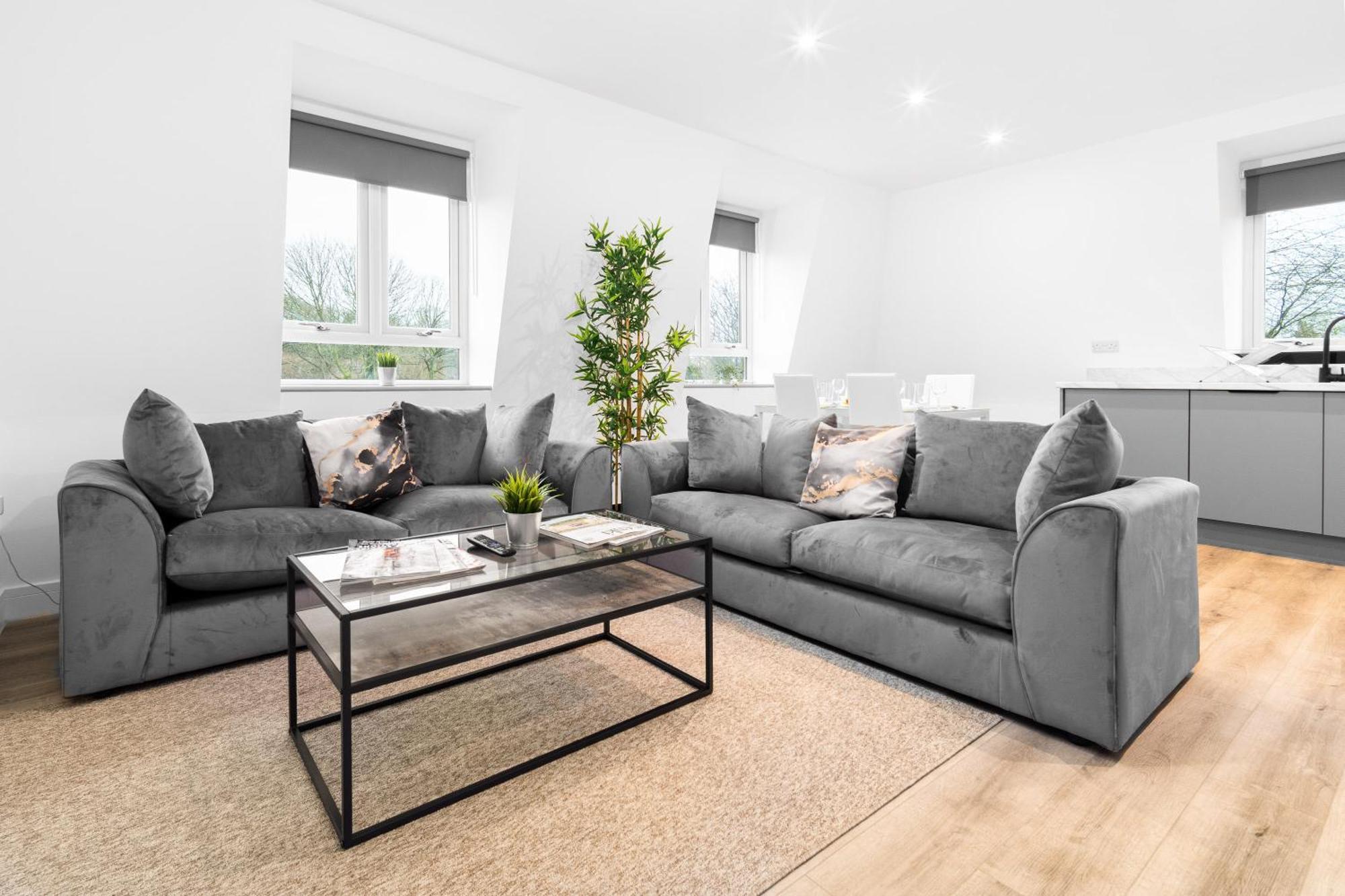 Stylish 2 Bedroom Apartment - Balcony - Secure Parking - Top Rated - 5Mc Birmingham Dış mekan fotoğraf